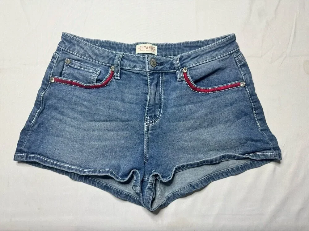 Shyanne Women's Star Stripes Back Pocket Blue Denim Shorts - Size 29x2.5*
